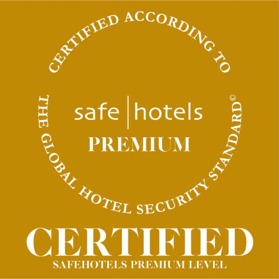 Radisson Blu Resort, Al Khobar Teluk Bulan Sabit Bagian luar foto Safe Hotels Premium logo