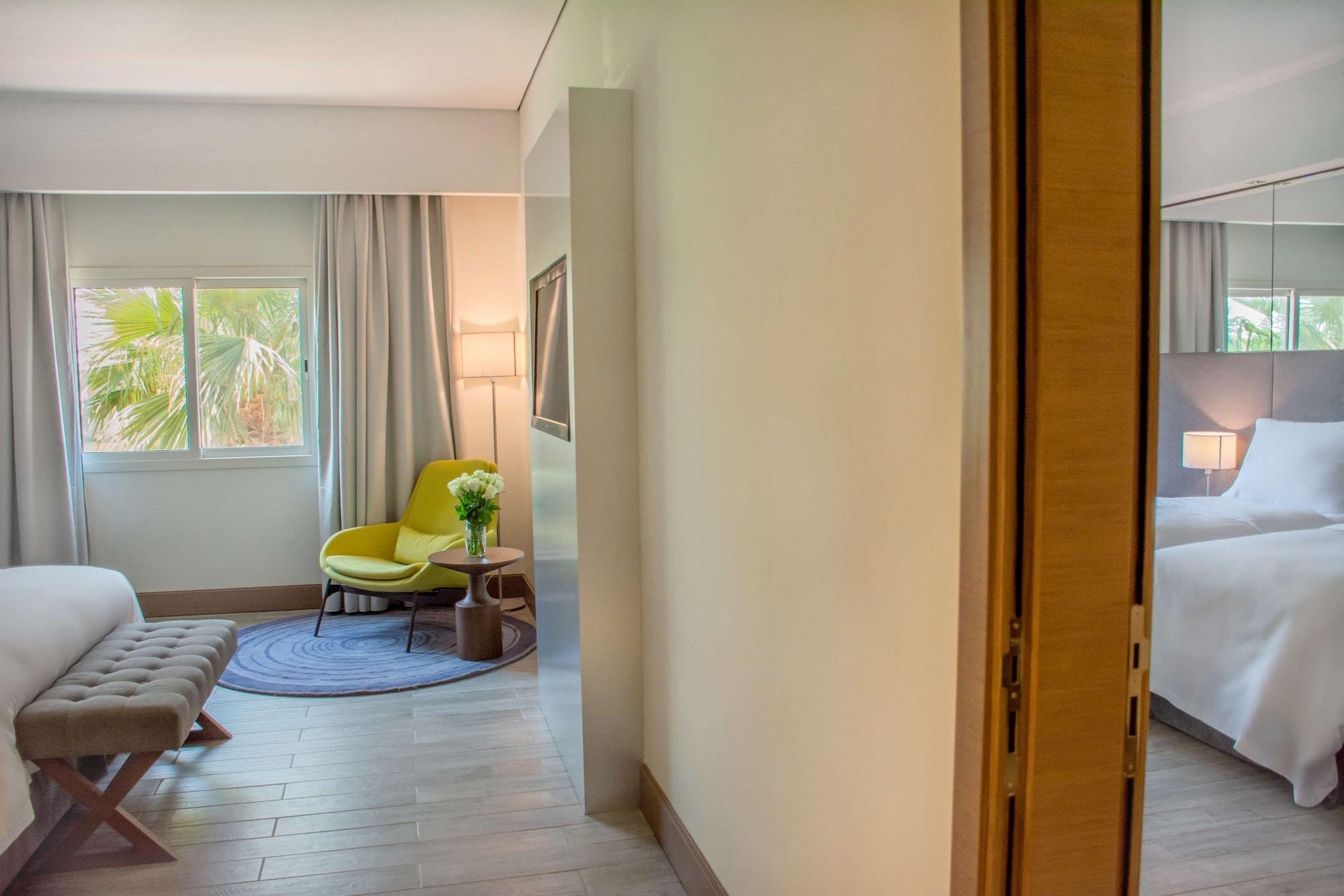 Radisson Blu Resort, Al Khobar Teluk Bulan Sabit Bagian luar foto Deluxe room