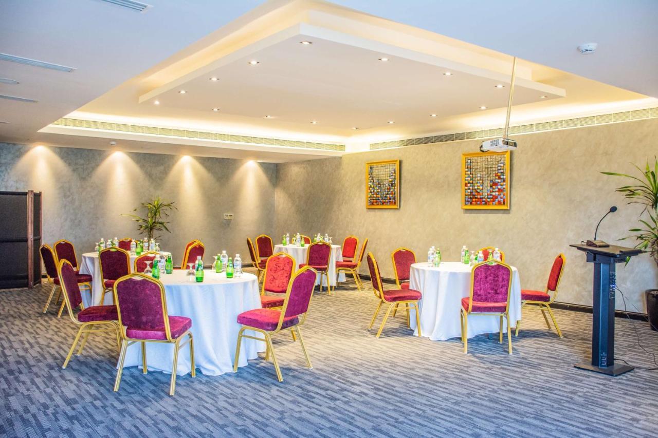Radisson Blu Resort, Al Khobar Teluk Bulan Sabit Bagian luar foto Meeting room