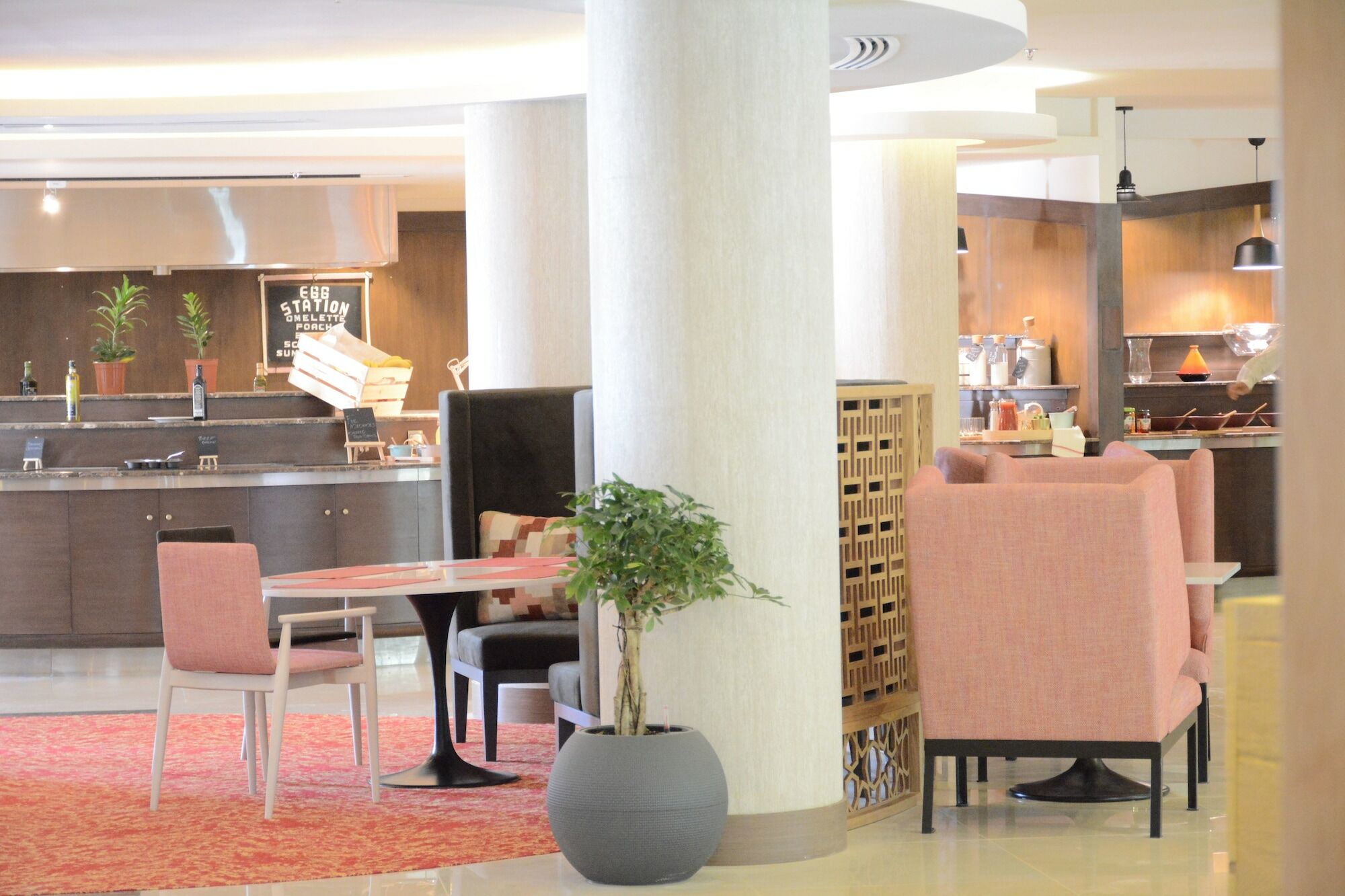 Radisson Blu Resort, Al Khobar Teluk Bulan Sabit Bagian luar foto The interior of the restaurant